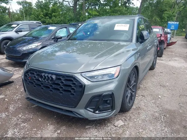 WA1B4AFY9R2040783 2024 AUDI SQ5 - Image 2