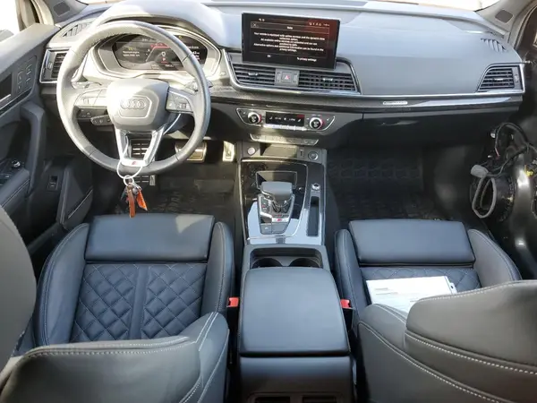 WA1B4AFY9S2053569 2025 AUDI SQ5 - Image 8