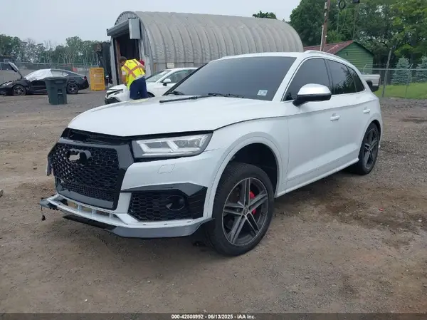 WA1B4AFYXL2075632 2020 AUDI SQ5 - Image 2