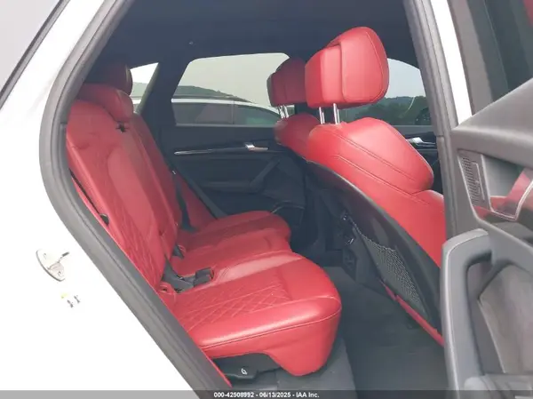 WA1B4AFYXL2075632 2020 AUDI SQ5 - Image 8