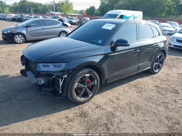 WA1B4BFY8K2055447 2019 AUDI SQ5 - Image 2