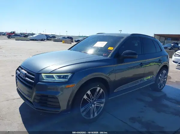 WA1B4BFY9K2088005 2019 AUDI SQ5 - Image 2