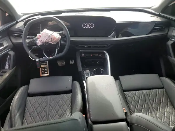 WA1B5AGU8S2099824 2025 AUDI SQ5 - Image 8