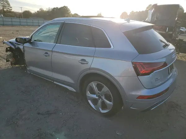 WA1BAAFY0M2006734 2021 AUDI Q5 - Image 2