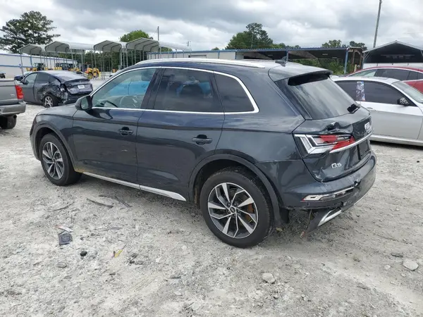 WA1BAAFY0M2007561 2021 AUDI Q5 - Image 2
