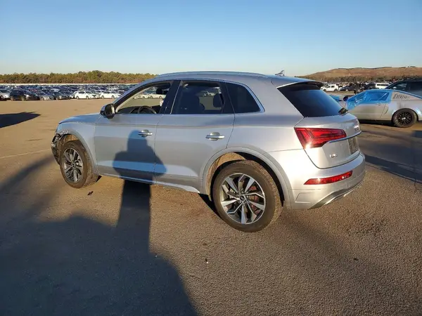 WA1BAAFY0M2016714 2021 AUDI Q5 - Image 2