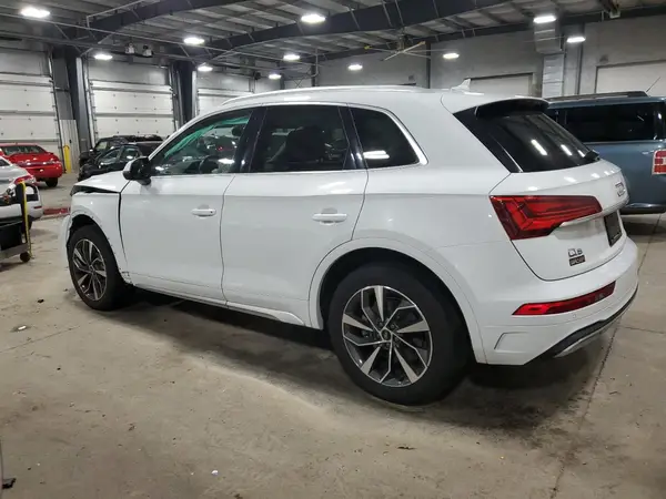 WA1BAAFY0M2024084 2021 AUDI Q5 - Image 2