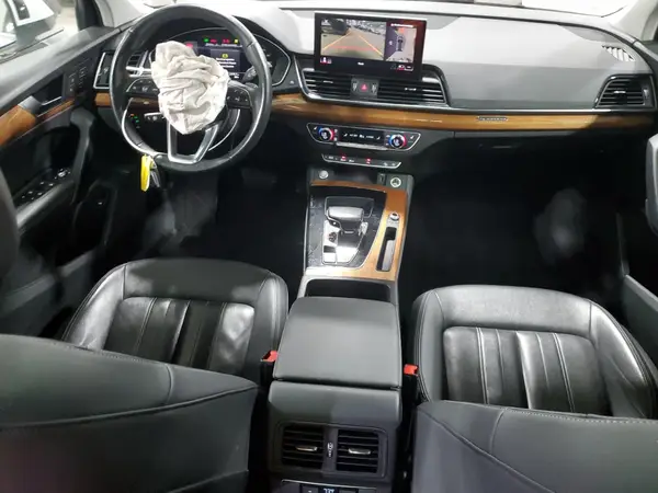 WA1BAAFY0M2024084 2021 AUDI Q5 - Image 8