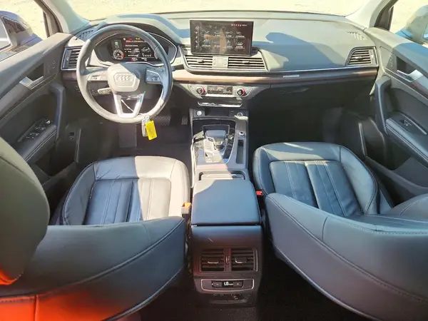 WA1BAAFY0M2042682 2021 AUDI Q5 - Image 8