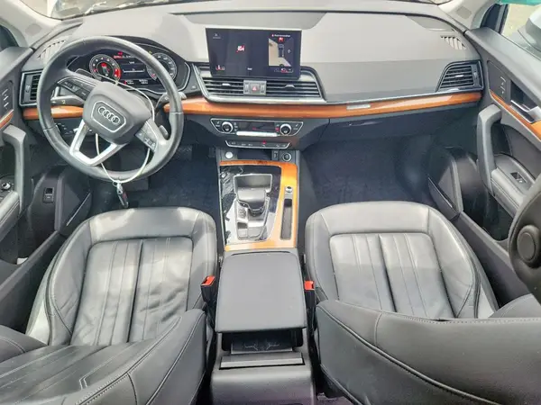 WA1BAAFY0M2045002 2021 AUDI Q5 - Image 8