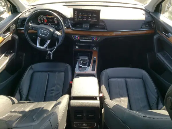 WA1BAAFY0M2048613 2021 AUDI Q5 - Image 8