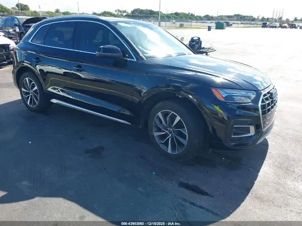 WA1BAAFY0M2051916 2021 AUDI Q5 - Image 1