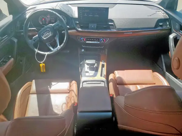 WA1BAAFY0M2055853 2021 AUDI Q5 - Image 8