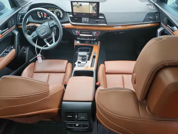 WA1BAAFY0M2055898 2021 AUDI Q5 - Image 8