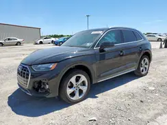 WA1BAAFY0M2063855 2021 AUDI Q5