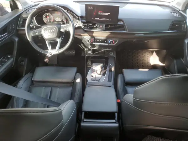 WA1BAAFY0M2067758 2021 AUDI Q5 - Image 8