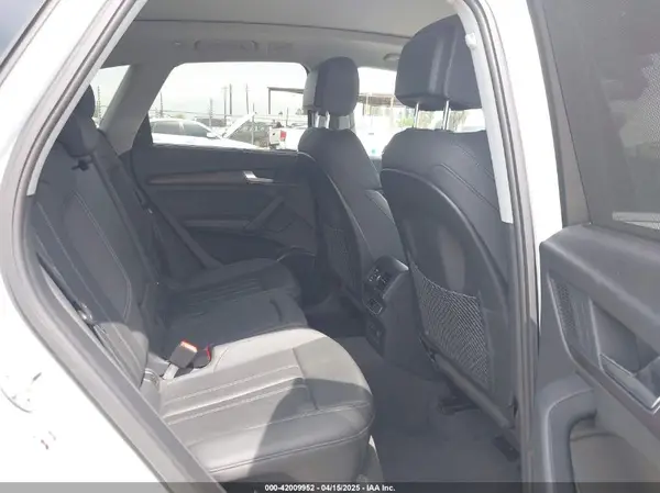 WA1BAAFY0M2069879 2021 AUDI Q5 - Image 8
