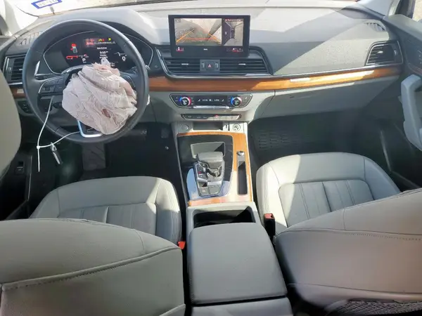 WA1BAAFY0M2090649 2021 AUDI Q5 - Image 8
