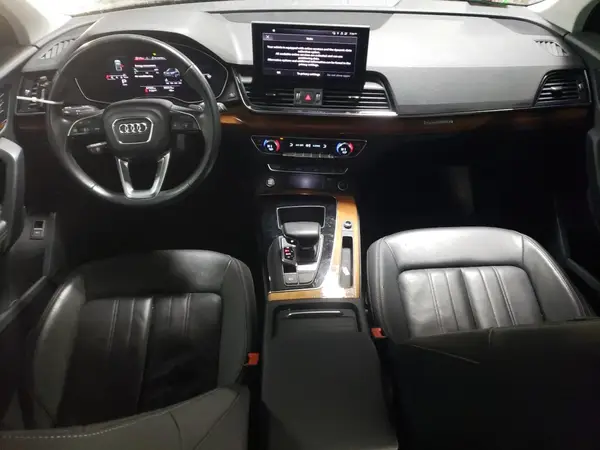 WA1BAAFY0M2110494 2021 AUDI Q5 - Image 8