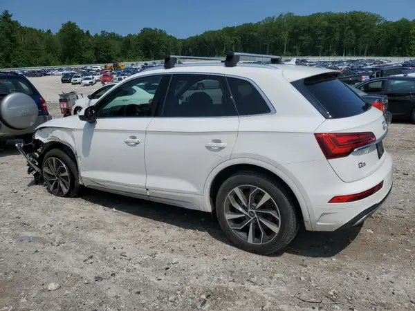 WA1BAAFY0M2115016 2021 AUDI Q5 - Image 2