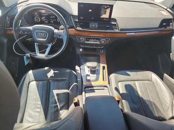 WA1BAAFY0M2118496 2021 AUDI Q5 - Image 8