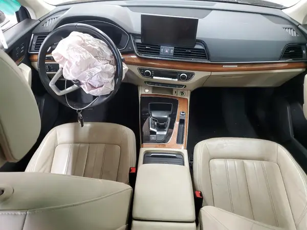 WA1BAAFY0M2125996 2021 AUDI Q5 - Image 8