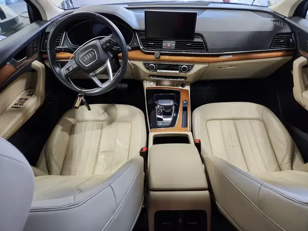 WA1BAAFY0M2130146 2021 AUDI Q5 - Image 8