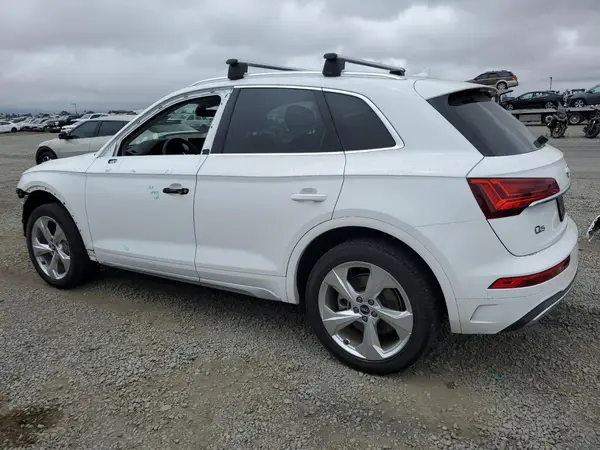 WA1BAAFY1M2016382 2021 AUDI Q5 - Image 2