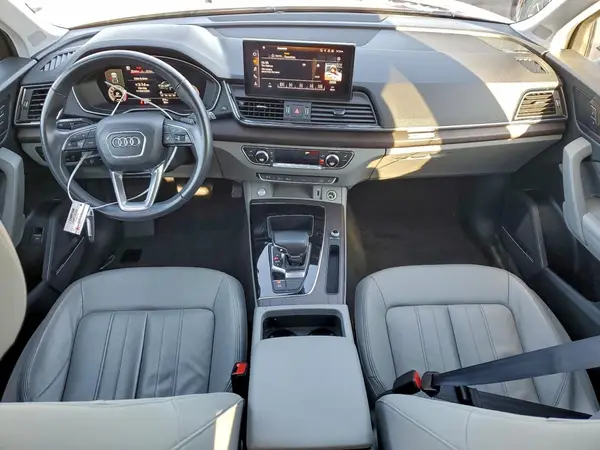 WA1BAAFY1M2040021 2021 AUDI Q5 - Image 8