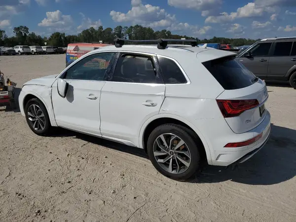 WA1BAAFY1M2041783 2021 AUDI Q5 - Image 2