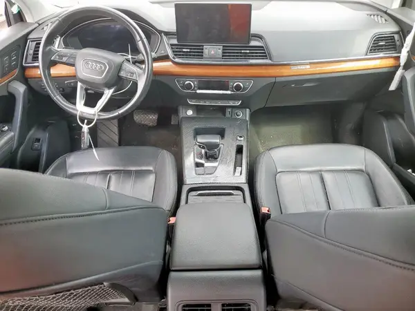 WA1BAAFY1M2052444 2021 AUDI Q5 - Image 8