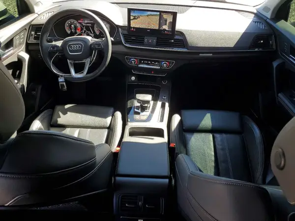 WA1BAAFY1M2066781 2021 AUDI Q5 - Image 8
