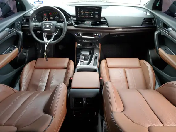 WA1BAAFY1M2085489 2021 AUDI Q5 - Image 8