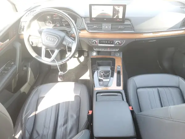 WA1BAAFY1M2110455 2021 AUDI Q5 - Image 8