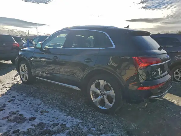 WA1BAAFY1M2111122 2021 AUDI Q5 - Image 2