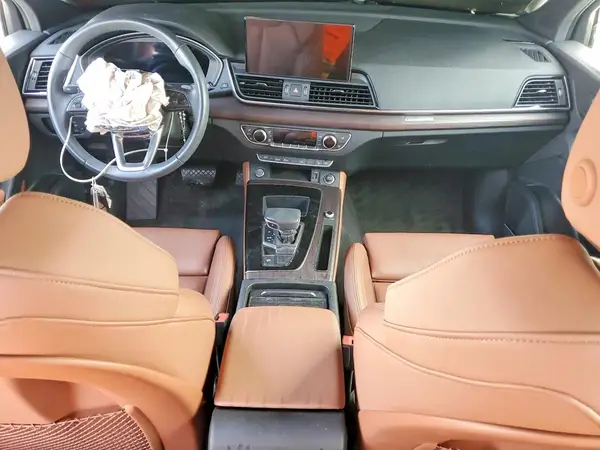 WA1BAAFY1M2115624 2021 AUDI Q5 - Image 8