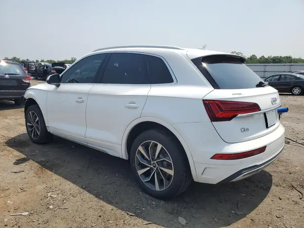WA1BAAFY1M2123349 2021 AUDI Q5 - Image 2