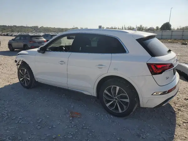 WA1BAAFY1M2130611 2021 AUDI Q5 - Image 2