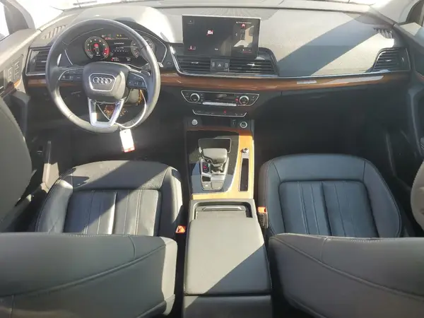 WA1BAAFY1M2130611 2021 AUDI Q5 - Image 8