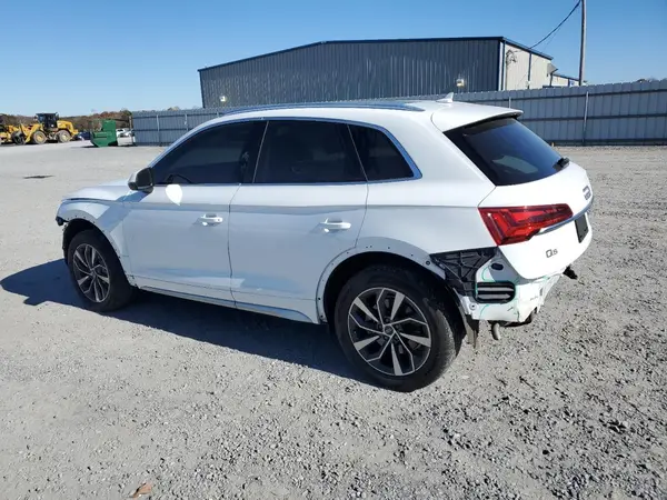 WA1BAAFY1M2131256 2021 AUDI Q5 - Image 2