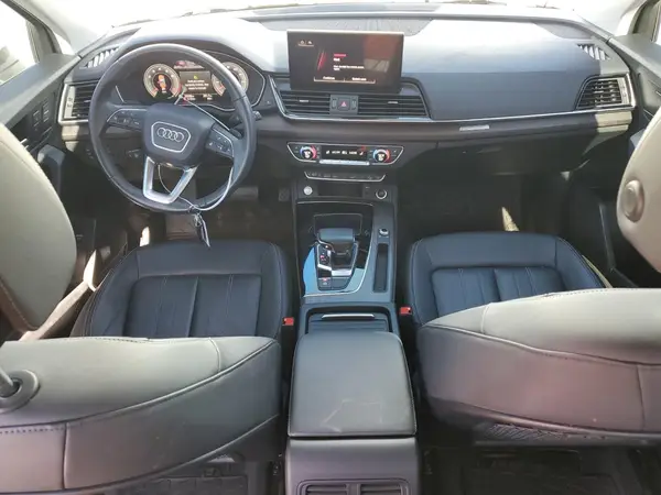 WA1BAAFY1M2131256 2021 AUDI Q5 - Image 8