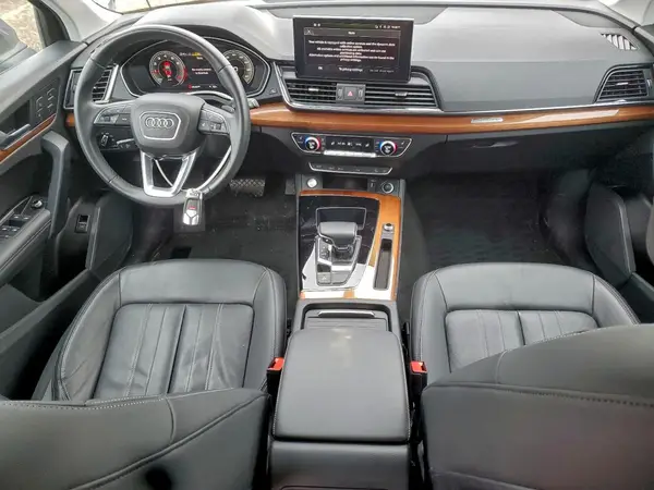WA1BAAFY1M2140877 2021 AUDI Q5 - Image 8