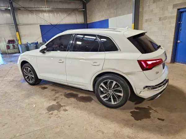 WA1BAAFY2M2002135 2021 AUDI Q5 - Image 2
