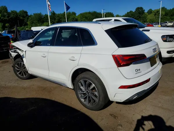 WA1BAAFY2M2020215 2021 AUDI Q5 - Image 2