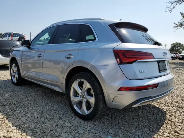 WA1BAAFY2M2025074 2021 AUDI Q5 - Image 2