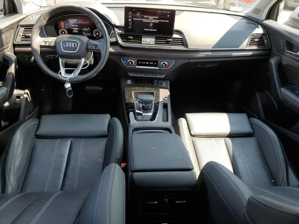 WA1BAAFY2M2025074 2021 AUDI Q5 - Image 8