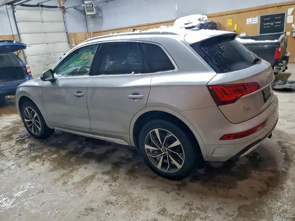 WA1BAAFY2M2025849 2021 AUDI Q5 - Image 2