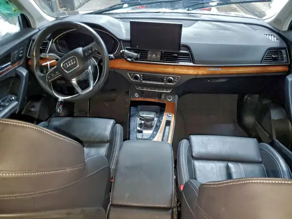 WA1BAAFY2M2025849 2021 AUDI Q5 - Image 8