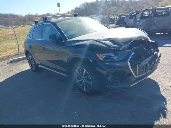 WA1BAAFY2M2050637 2021 AUDI Q5 - Image 1