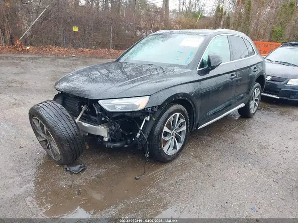 WA1BAAFY2M2052680 2021 AUDI Q5 - Image 2